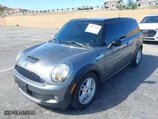 2009 MINI Cooper Clubman S with VIN WMWMM33539TP74475, listed as a IAAI auction lot 41707245 with 110,272 mi miles. Bid and sale history available at carsss.com. Image 2.