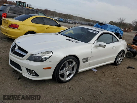 2011 Mercedes-Benz SL 550 z VIN WDBSK7BA4BF163119, wystawiony jako Copart lot #81606644 z przebiegiem 195 074 mil mil oraz Czysty tytuł • Clean title. Historia ofert i sprzedaży dostępna na DreamBid. Obrazek 1.