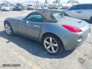 2007 Pontiac Solstice with VIN 1G2MB35B47Y114607, listed as a IAAI auction lot 41992049 with 127,702 mi miles. Bid and sale history available at carsss.com. Image 3.
