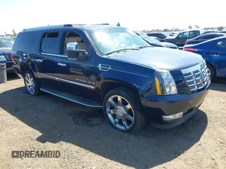2007 Cadillac Escalade ESV z VIN 1GYFK66877R235810, wystawiony jako IAAI lot #42320143 z przebiegiem 247 150 mil mil oraz . Historia ofert i sprzedaży dostępna na DreamBid. Obrazek 1.