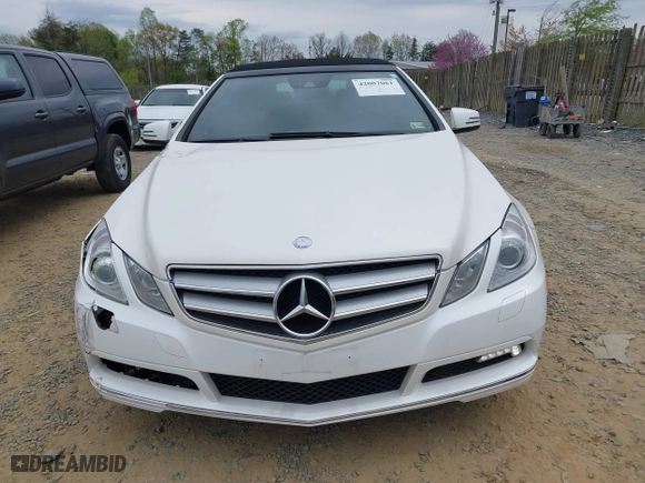 2011 Mercedes-Benz E-Class E 350 with VIN WDDKK5GF6BF055360, listed as a IAAI auction lot 42007061 with 99,238 mi miles. Bid and sale history available at carsss.com. Image 12.