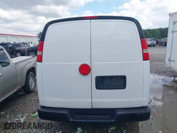 2013 Chevrolet Express Cargo Van with VIN 1GCSGAFX5D1173625, listed as a IAAI auction lot 41925806 with 365,298 mi miles. Bid and sale history available at carsss.com. Image 16.