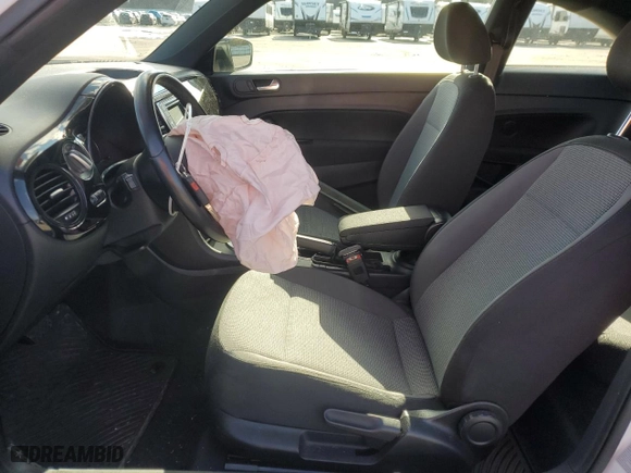 2017 Volkswagen Beetle 1.8T S with VIN 3VWF17AT1HM624811, listed as a Copart auction lot 86899234 with 0 mi miles and Salvage Title. Bid and sale history available at carsss.com. Image 7.