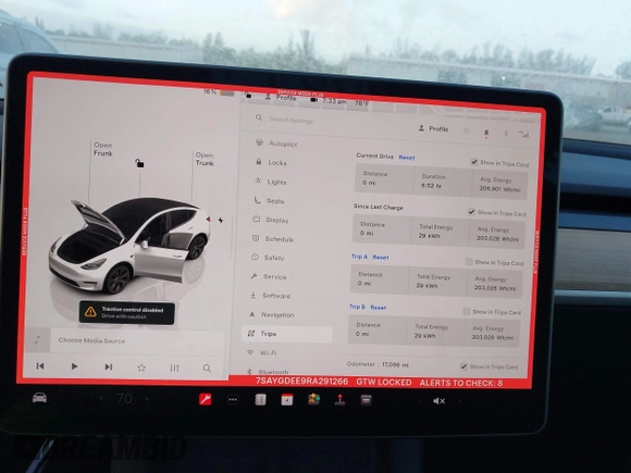 2024 Tesla Model Y Long Range z VIN 7SAYGDEE9RA291266, wystawiony jako IAAI lot #41956682 z przebiegiem 17 066 mil mil oraz . Historia ofert i sprzedaży dostępna na DreamBid. Obrazek 7.