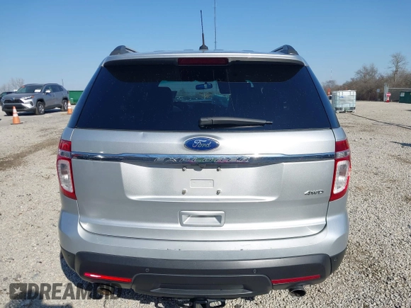 2011 Ford Explorer XLT with VIN 1FMHK8D85BGA21377, listed as a IAAI auction lot 41784792 with 192,114 mi miles and . Bid and sale history available at carsss.com. Image 17.