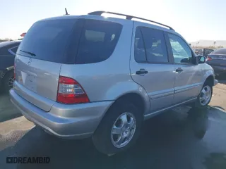 2004 Mercedes-Benz M-Class 3.5L with VIN 4JGAB57EX4A496112, listed as a IAAI auction lot 41383720 with 85,505 mi miles. Bid and sale history available at carsss.com. Image 4.