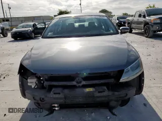 2013 Volkswagen Jetta SE с VIN 3VWDP7AJ7DM397879, выставлен на аукционе Copart как лот 62449575 с пробегом 88 237 миль миль и Списание • Salvage title. История ставок и продаж доступна на DreamBid. Изображение 5.