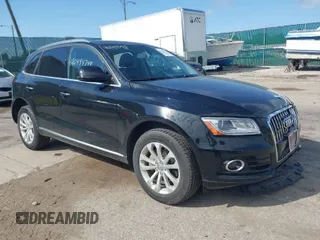 2017 Audi Q5 Premium with VIN WA1C2AFP1HA058751, listed as a IAAI auction lot 40494748 with 67,877 mi miles. Bid and sale history available at carsss.com. Image 1.