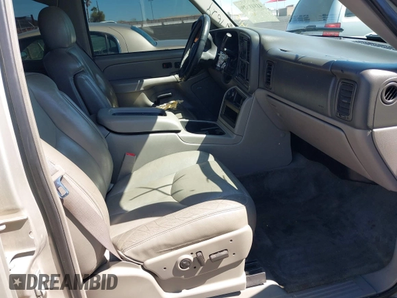 2005 Chevrolet Tahoe LT z VIN 1GNEK13T55R136601, wystawiony jako IAAI lot #41819629 z przebiegiem 220 074 mil mil oraz . Historia ofert i sprzedaży dostępna na DreamBid. Obrazek 5.