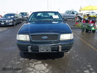 2001 Ford Crown Victoria Police Pkg Police Interceptor with VIN 2FAFP71W81X147404, listed as a IAAI auction lot 41932255 with 108,921 mi miles. Bid and sale history available at carsss.com. Image 12.