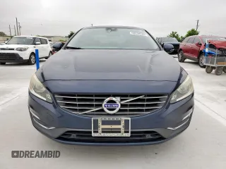 2014 Volvo S60 T5 z VIN YV1612FS2E2296432, wystawiony jako Copart lot #58530265 z przebiegiem 85 580 mil mil oraz Czysty tytuł • Clean title. Historia ofert i sprzedaży dostępna na DreamBid. Obrazek 5.