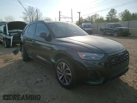 2024 Audi Q5 S line Premium z VIN WA1GAAFY6R2112201, wystawiony jako Copart lot #54532985 z przebiegiem 10 795 mil mil oraz Szkoda całkowita • Salvage title. Historia ofert i sprzedaży dostępna na DreamBid. Obrazek 14.