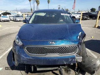 2019 Kia Niro EX with VIN KNDCC3LC0K5274896, listed as a Copart auction lot 47688545 with 81,528 mi miles and Salvage Title. Bid and sale history available at carsss.com. Image 5.