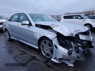 2011 Mercedes-Benz E-Class E 350 Luxury with VIN WDDHF8HB8BA357743, listed as a Copart auction lot 84480414 with 77,352 mi miles and Salvage Title. Bid and sale history available at carsss.com. Image 4.