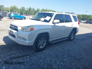 2012 Toyota 4Runner SR5 z VIN JTEZU5JR8C5041520, wystawiony jako IAAI lot #41974132 z przebiegiem 202 050 mil mil oraz . Historia ofert i sprzedaży dostępna na DreamBid. Obrazek 2.