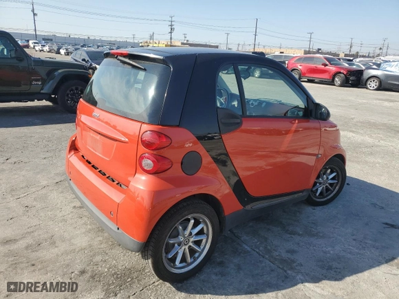 2008 Smart fortwo Pure with VIN WMEEJ31X28K185587, listed as a Copart auction lot 42464665 with 49,212 mi miles and Clean Title. Bid and sale history available at carsss.com. Image 3.