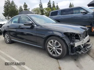 2016 Mercedes-Benz C 300 z VIN 55SWF4JB4GU144256, wystawiony jako Copart lot #59733745 z przebiegiem 117 207 mil mil oraz Szkoda całkowita • Salvage title. Historia ofert i sprzedaży dostępna na DreamBid. Obrazek 4.