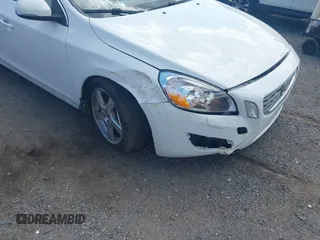 2012 Volvo S60 T5 с VIN YV1622FS5C2119061, выставлен на аукционе IAAI как лот 42167871 с пробегом 133 727 миль миль и . История ставок и продаж доступна на DreamBid. Изображение 6.