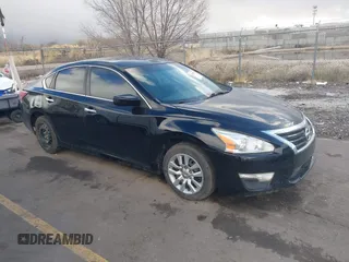 2015 Nissan Altima SV with VIN 1N4AL3AP0FC229168, listed as a IAAI auction lot 41196686 with 172,675 mi miles and . Bid and sale history available at carsss.com. Image 1.