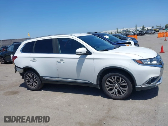 2018 Mitsubishi Outlander SE with VIN JA4AD3A36JZ061024, listed as a IAAI auction lot 42281627 with 245,456 mi miles and . Bid and sale history available at DreamBid. Image 14.