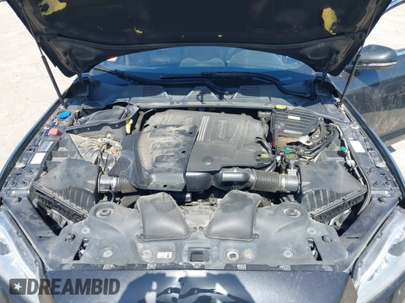 2015 Jaguar XJ R-Sport with VIN SAJWJ1CD6F8V83990, listed as a IAAI auction lot 41936162 with Not Provided miles and . Bid and sale history available at DreamBid. Image 10.