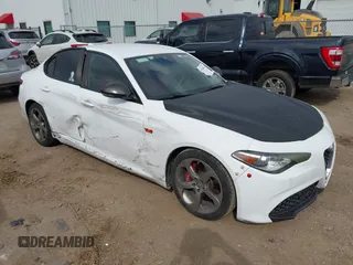 2017 Alfa Romeo Giulia with VIN ZARFAEBN3H7535202, listed as a IAAI auction lot 41494009 with 90,071 mi miles. Bid and sale history available at carsss.com. Image 1.