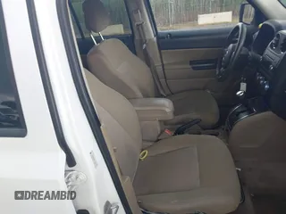 2013 Jeep Patriot Sport with VIN 1C4NJPBA8DD115719, listed as a IAAI auction lot 42591934 with 196,844 mi miles and . Bid and sale history available at DreamBid. Image 5.