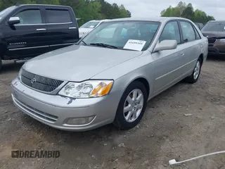2002 Toyota Avalon XL with VIN 4T1BF28B82U240087, listed as a IAAI auction lot 41699355 with 263,253 mi miles. Bid and sale history available at carsss.com. Image 18.