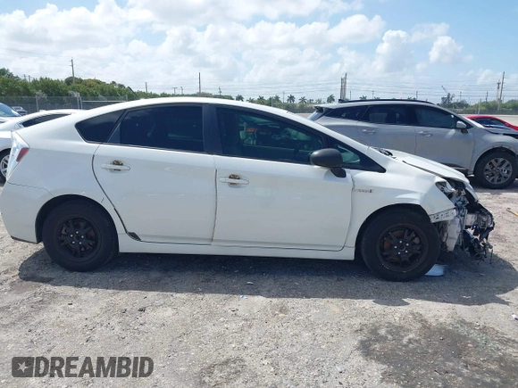 2015 Toyota Prius Four with VIN JTDKN3DU0F0479215, listed as a IAAI auction lot 41949034 with 173,028 mi miles. Bid and sale history available at carsss.com. Image 13.