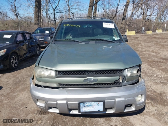 2004 Chevrolet TrailBlazer LS with VIN 1GNDT13S142119527, listed as a IAAI auction lot 41814047 with 210,762 mi miles. Bid and sale history available at carsss.com. Image 13.