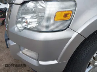 2008 Ford Explorer Sport Trac Limited z VIN 1FMEU33E18UB34647, wystawiony jako IAAI lot #41364035 z przebiegiem 155 234 mil mil oraz . Historia ofert i sprzedaży dostępna na DreamBid. Obrazek 17.