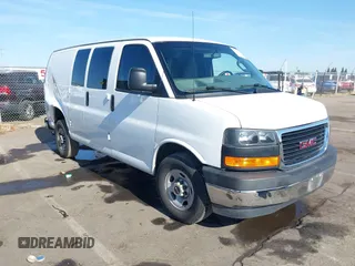 2017 GMC Savana Cargo z VIN 1GTW7AFFXH1911398, wystawiony jako IAAI lot #41921971 z przebiegiem 111 307 mil mil oraz . Historia ofert i sprzedaży dostępna na DreamBid. Obrazek 1.