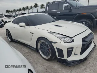 2017 Nissan GT-R Premium z VIN JN1AR5EFXHM820159, wystawiony jako Copart lot #76154764 z przebiegiem 33 175 mil mil oraz Nie do naprawy • Non repairable. Historia ofert i sprzedaży dostępna na DreamBid. Obrazek 4.