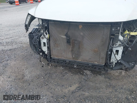 2015 Nissan Pathfinder SL with VIN 5N1AR2MM3FC642427, listed as a IAAI auction lot 42066272 with 137,523 mi miles and . Bid and sale history available at DreamBid. Image 6.