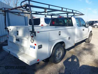 2017 Ford F-250 XL with VIN 1FD7X2A60HEE87543, listed as a IAAI auction lot 41654518 with 163,827 mi miles and . Bid and sale history available at DreamBid. Image 4.