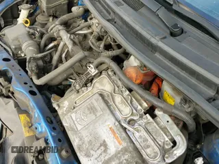 2015 Toyota Prius One z VIN JTDKDTB36F1586311, wystawiony jako IAAI lot #43055198 z przebiegiem 330 261 mil mil oraz . Historia ofert i sprzedaży dostępna na DreamBid. Obrazek 20.