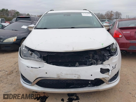 2017 Chrysler Pacifica Limited with VIN 2C4RC1GG2HR704936, listed as a IAAI auction lot 41162671 with 161,422 mi miles and . Bid and sale history available at DreamBid. Image 12.
