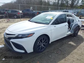 2022 Toyota Camry SE with VIN 4T1T11AK6NU013136, listed as a IAAI auction lot 41453252 with 63,405 mi miles. Bid and sale history available at carsss.com. Image 18.