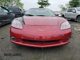 2008 Chevrolet Corvette z VIN 1G1YY26W585120032, wystawiony jako Copart lot #55013495 z przebiegiem 19 778 mil mil oraz Szkody całkowita. Historia ofert i sprzedaży dostępna na DreamBid. Obrazek 5.
