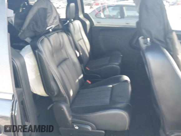 2014 Chrysler Town & Country S with VIN 2C4RC1HG7ER177874, listed as a IAAI auction lot 41725127 with 126,520 mi miles. Bid and sale history available at carsss.com. Image 8.