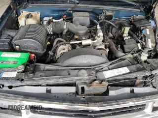 1998 Chevrolet Silverado 1500 with VIN 1GCEK19R1WE147639, listed as a Copart auction lot 55792545 with 193,501 mi miles and Salvage Title. Bid and sale history available at DreamBid. Image 11.