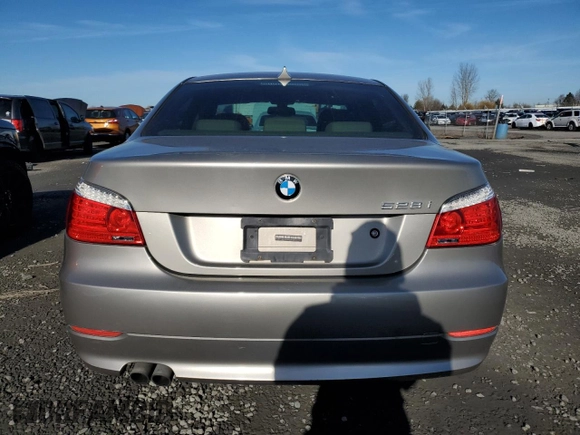 2009 BMW 5 Series 528i with VIN WBANU53589C123021, listed as a Copart auction lot 41769955 with 110,715 mi miles and Salvage Title. Bid and sale history available at carsss.com. Image 6.