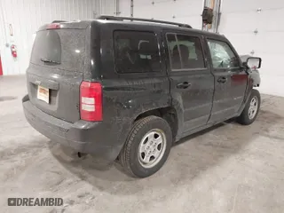 2017 Jeep Patriot Sport with VIN 1C4NJPBB0HD203579, listed as a IAAI auction lot 41475052 with 140,928 mi miles. Bid and sale history available at carsss.com. Image 4.