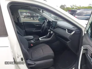 2019 Toyota RAV4 XLE with VIN 2T3W1RFV5KC028164, listed as a IAAI auction lot 42002503 with 79,346 mi miles. Bid and sale history available at carsss.com. Image 5.