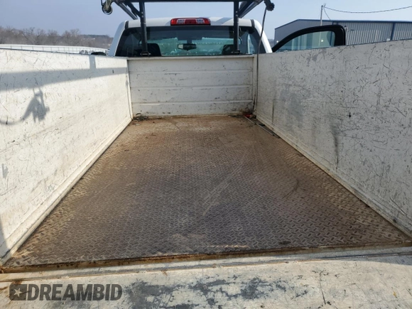 2015 Chevrolet Silverado 1500 with VIN 1GB0CUEG9FZ521974, listed as a Copart auction lot 48957935 with 192,714 mi miles and Salvage Title. Bid and sale history available at DreamBid. Image 10.