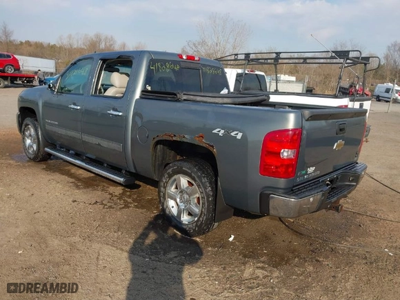 2011 Chevrolet Silverado 1500 LTZ with VIN 3GCPKTE36BG148598, listed as a IAAI auction lot 41828648 with 194,584 mi miles. Bid and sale history available at carsss.com. Image 3.