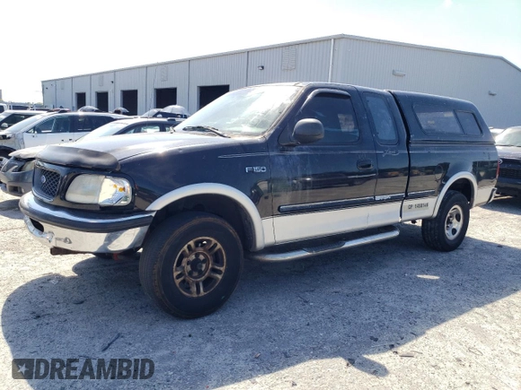 1997 Ford F-150 XL z VIN 1FTEX17L8VNB84878, wystawiony jako Copart lot #52695045 z przebiegiem 446 498 mil mil oraz Szkoda całkowita • Salvage title. Historia ofert i sprzedaży dostępna na DreamBid. Obrazek 1.