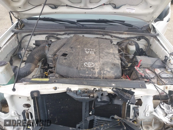 2008 Toyota Tacoma z VIN 5TEUU42NX8Z525861, wystawiony jako IAAI lot #42125414 z przebiegiem Nie podano mil oraz . Historia ofert i sprzedaży dostępna na DreamBid. Obrazek 10.