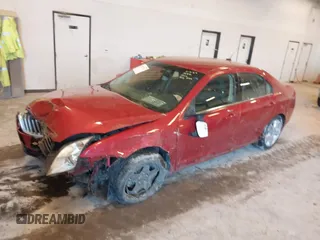 2010 Mercury Milan z VIN 3MEHM0HA1AR639315, wystawiony jako IAAI lot #42227220 z przebiegiem 101 157 mil mil oraz . Historia ofert i sprzedaży dostępna na DreamBid. Obrazek 2.