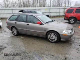 2004 Volvo V40 z VIN YV1VW27594F098590, wystawiony jako Copart lot #84892094 z przebiegiem Nie podano mil oraz Szkody całkowita. Historia ofert i sprzedaży dostępna na DreamBid. Obrazek 4.